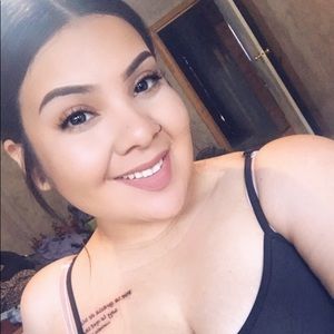 Meet your Posher, Evelyn